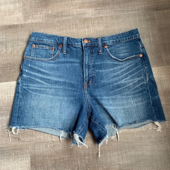 Madewell high rise mid length shorts - Picture 5 of 11